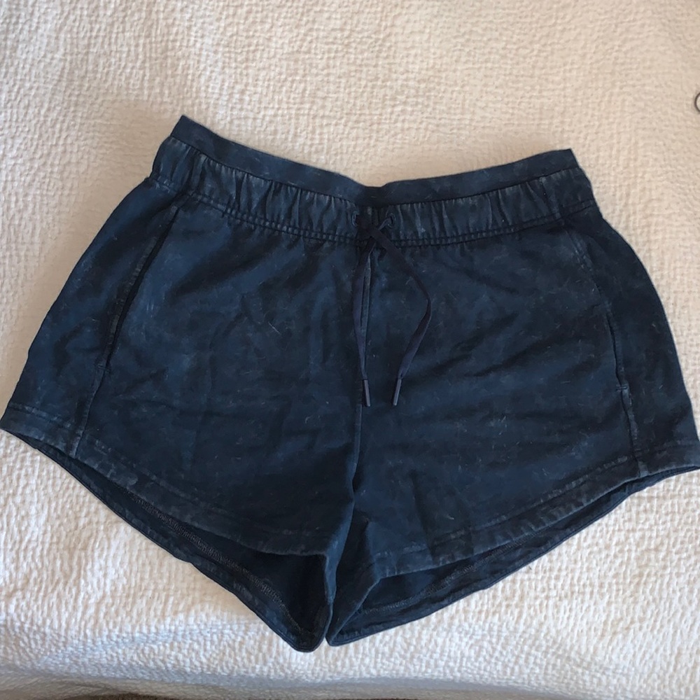 LULULEMON lounge 3” shorts!